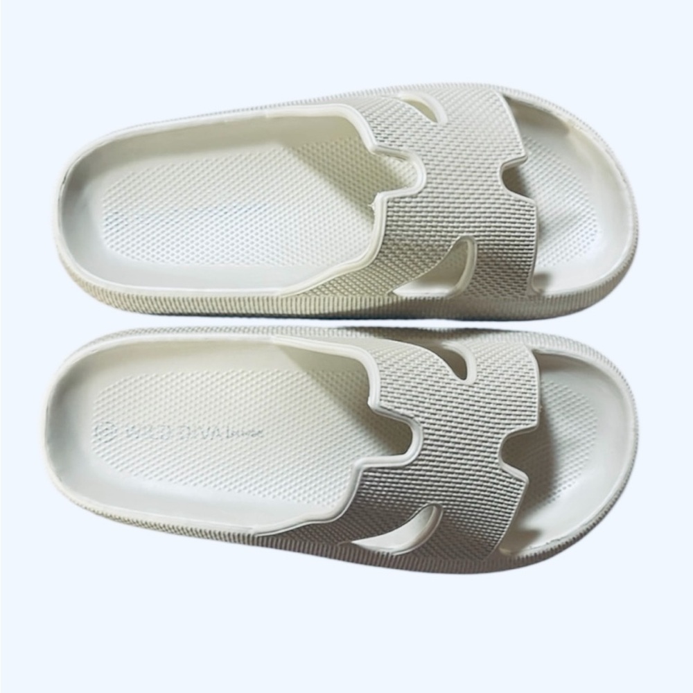 Wild Diva Lounge Maura Strap Sandals Size 6  Beige Open Toe Slip On Style New - Picture 5 of 12